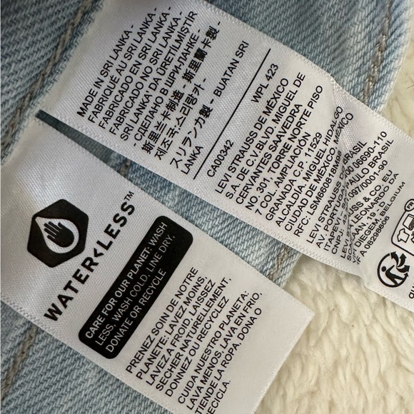 Levi‎ Straus Women’s Baggy Featherweight High Waist Crop Wide Leg Light Jeans 29 - Picture 12 of 13